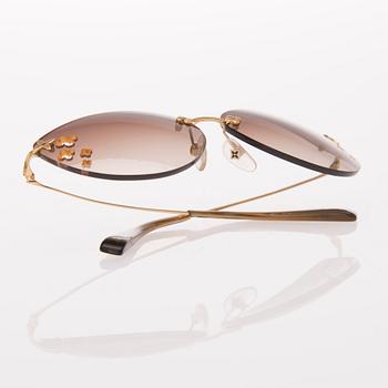 A PAIR OF LOUIS VUITTON SUNGLASSES, "Desmayo Cat Eye Brown".