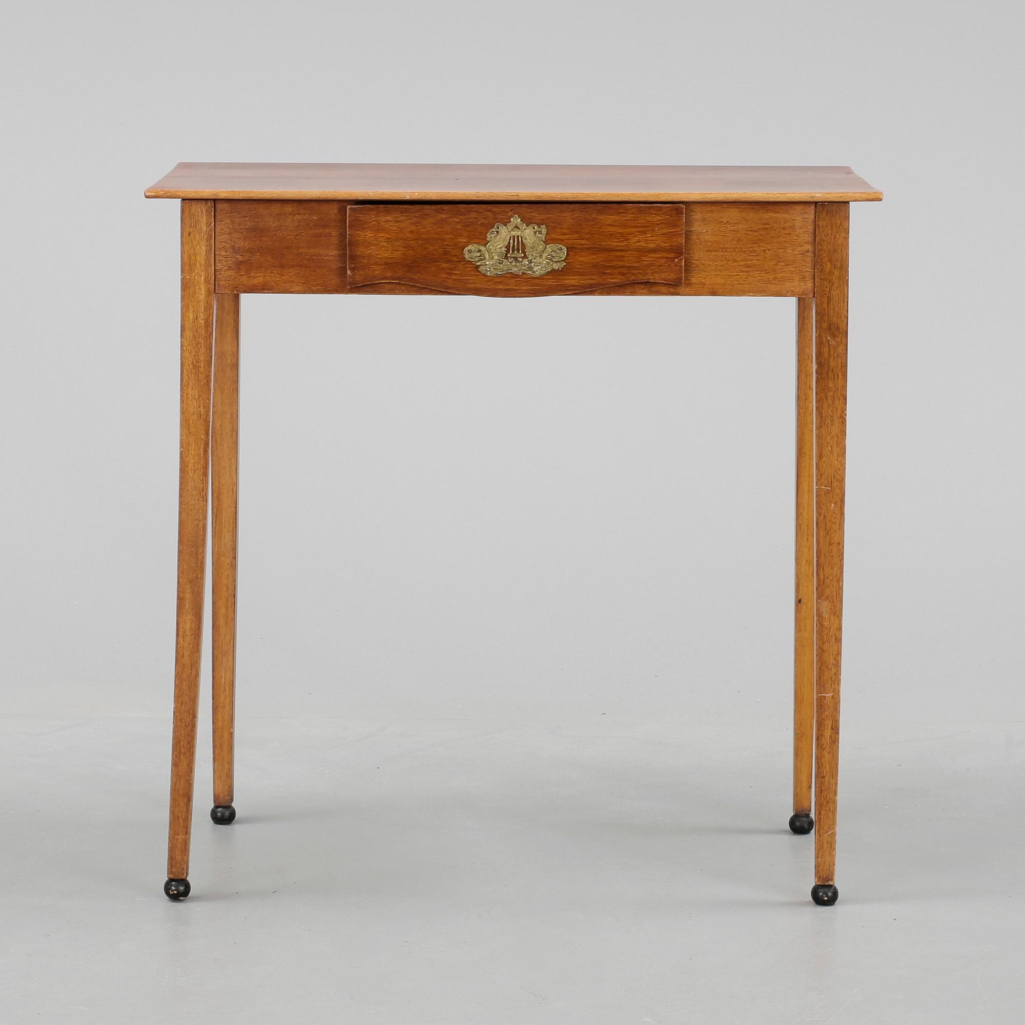 SYBORD, sengustavianskt/empire, 1800-talets första kvartal.