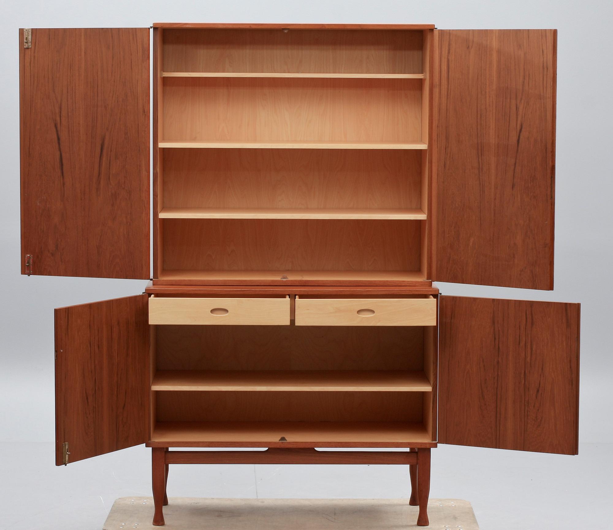 SKÅP, "Krus", Yngve Ekström, Westbergs Möbler AB i Tranås.