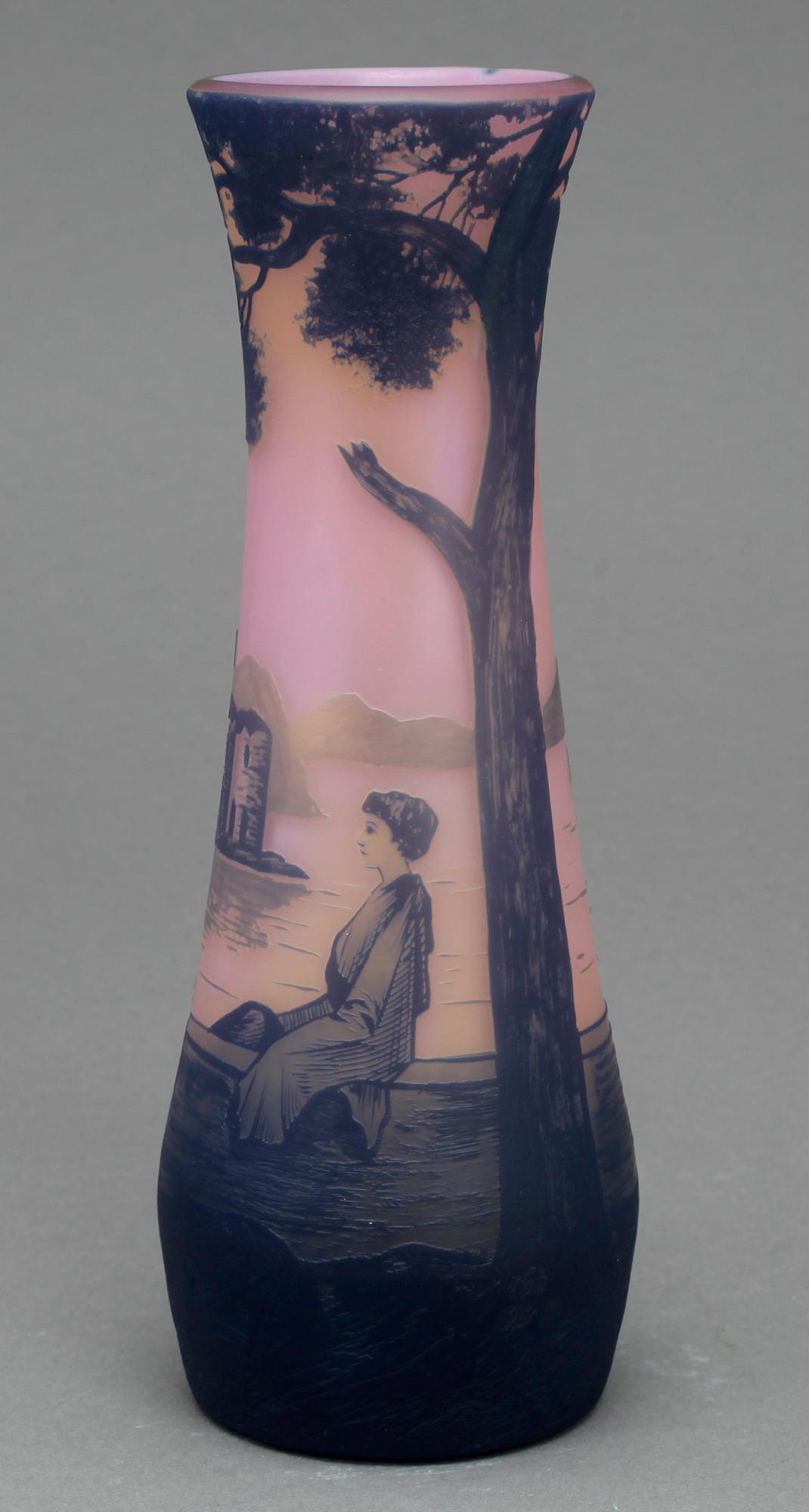 VAS, glas, märkt de Vez.