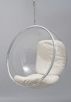 12. Eero Aarnio, BUBBLE CHAIR.