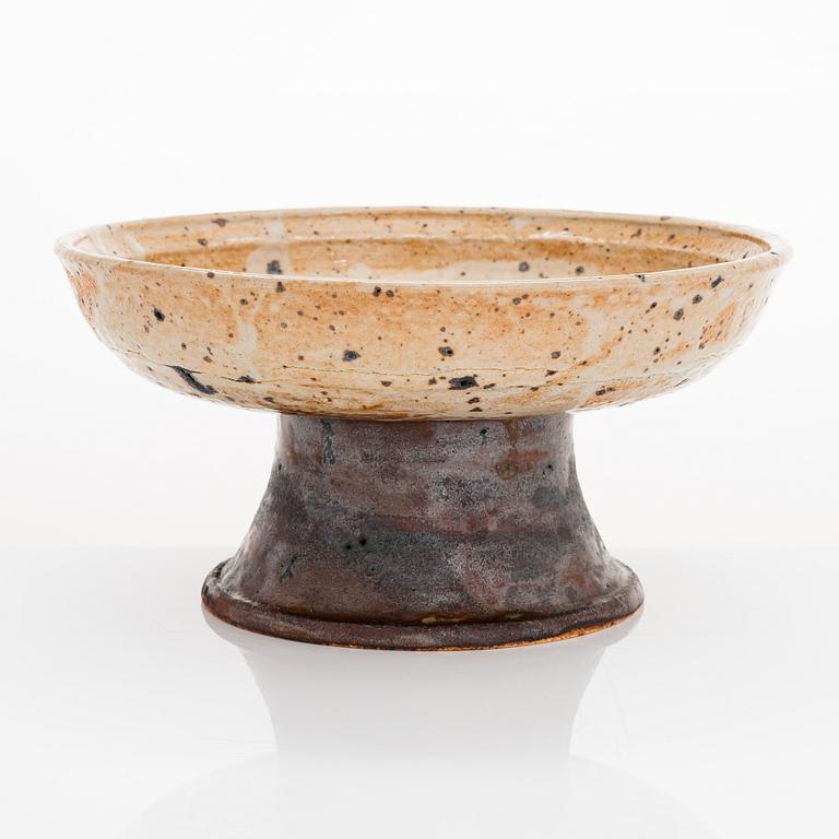Kyllikki Salmenhaara, a stoneware bowl, signed KS Arabia.