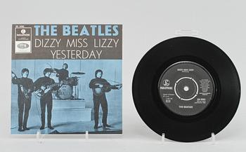 VINYLSINGLAR, 4 st, Beatles, 1960-tal.