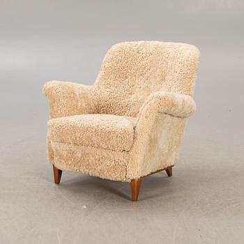 A 1950/60s easy chair.