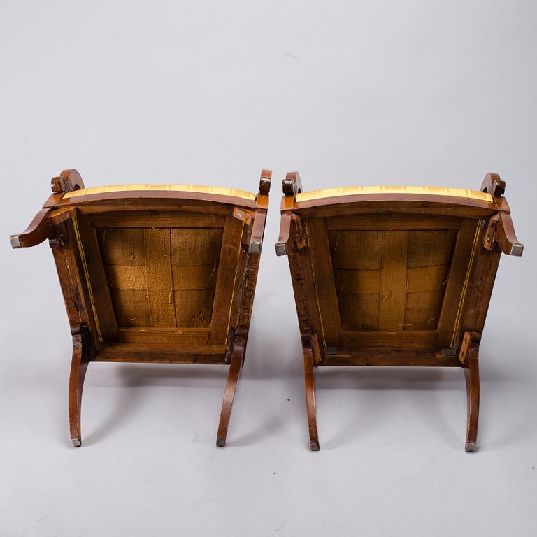 KARMSTOLAR, ett par, biedermeierstil, 1800-talets slut.