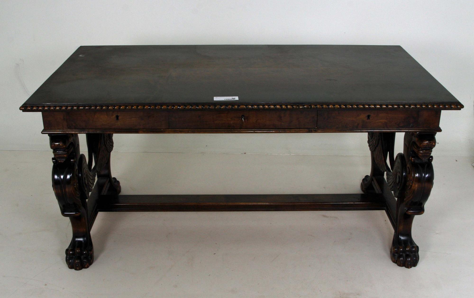 SKRIVBORD MED KARMSTOL, 1900-talets första hälft.