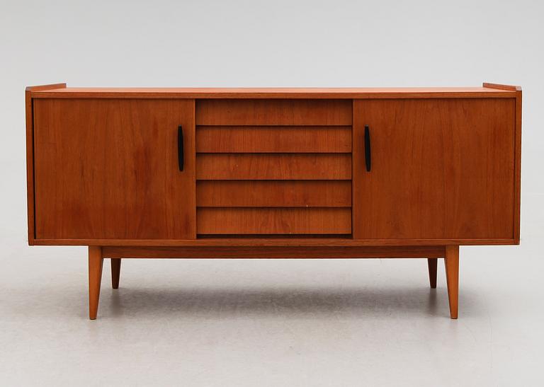 SIDEBOARD, 1900-talets andra hälft.