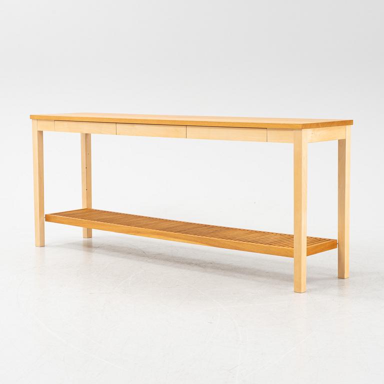 Nirvan Richter, sidobord, "Multi-O", Norrgavel.