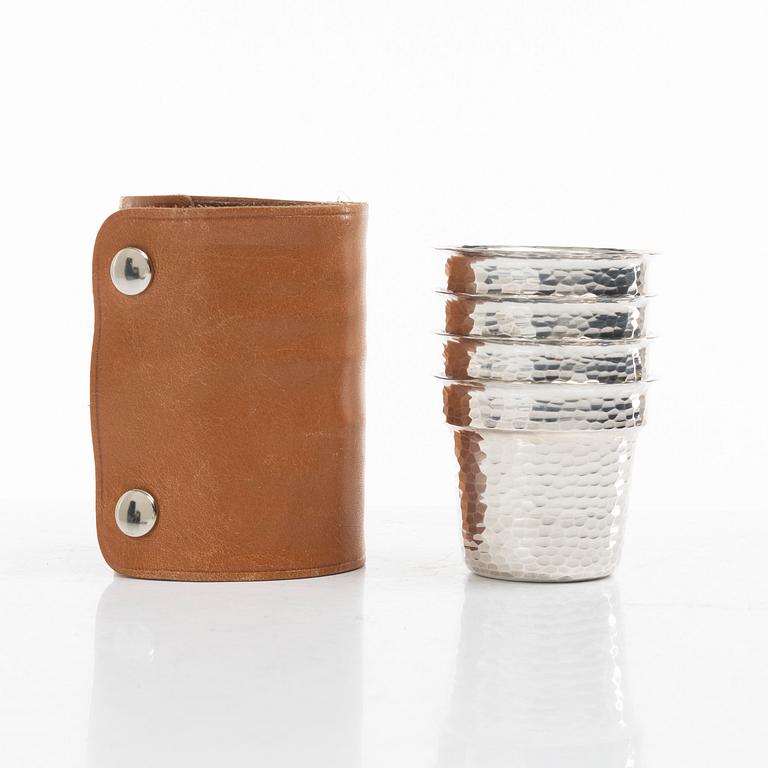 Eric Löfman, Fyra jaktbägare i silver samt läderfodral, MGAB, 1977.