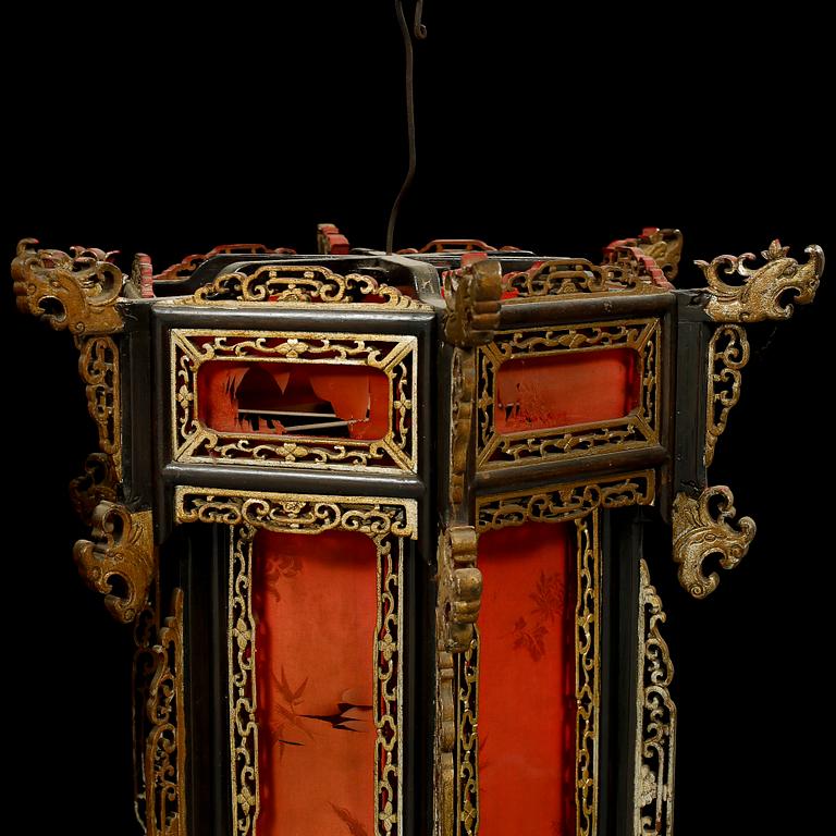 A pair Chinese lanterns, early 20th Century.