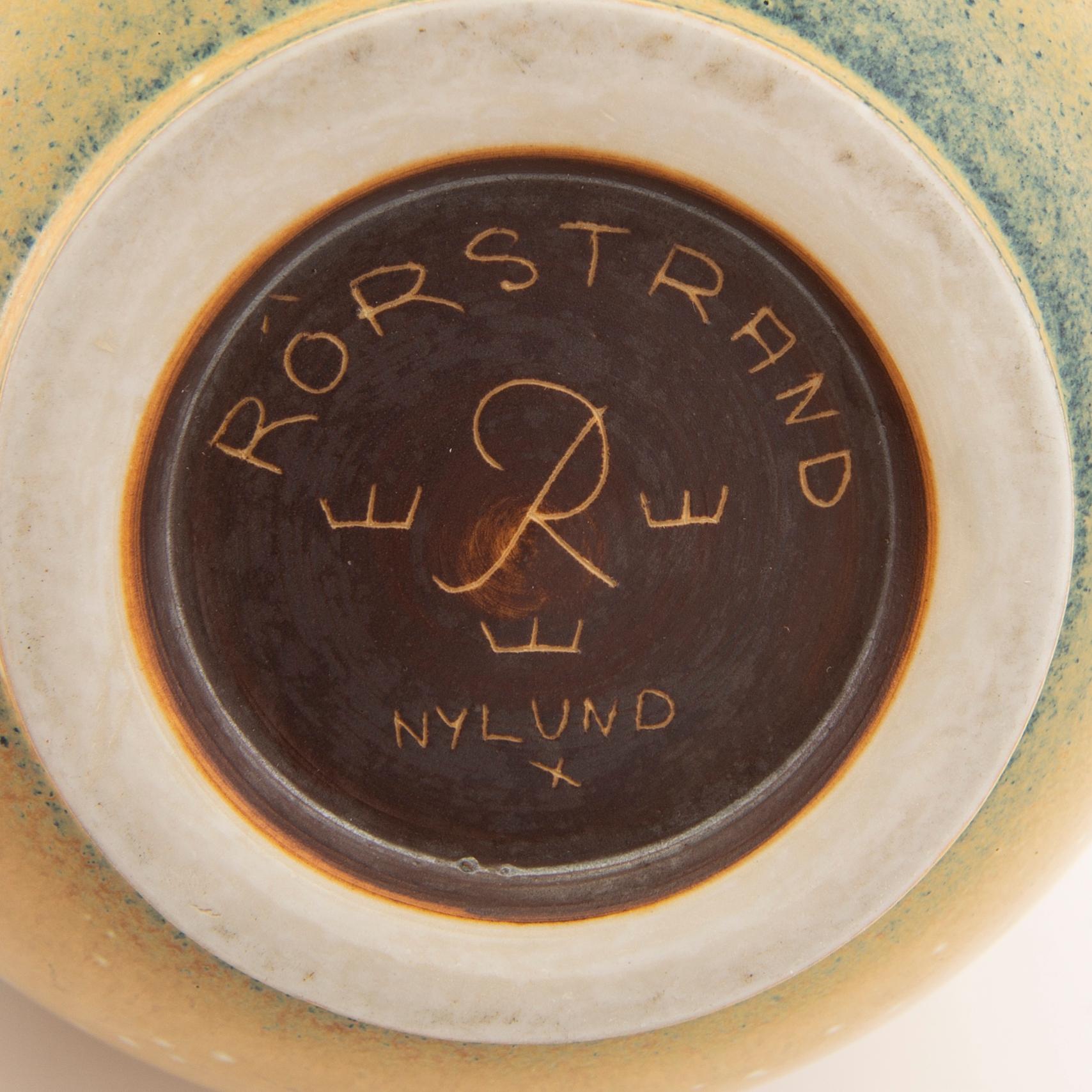 Gunnar Nylund, vas signerad stengods.