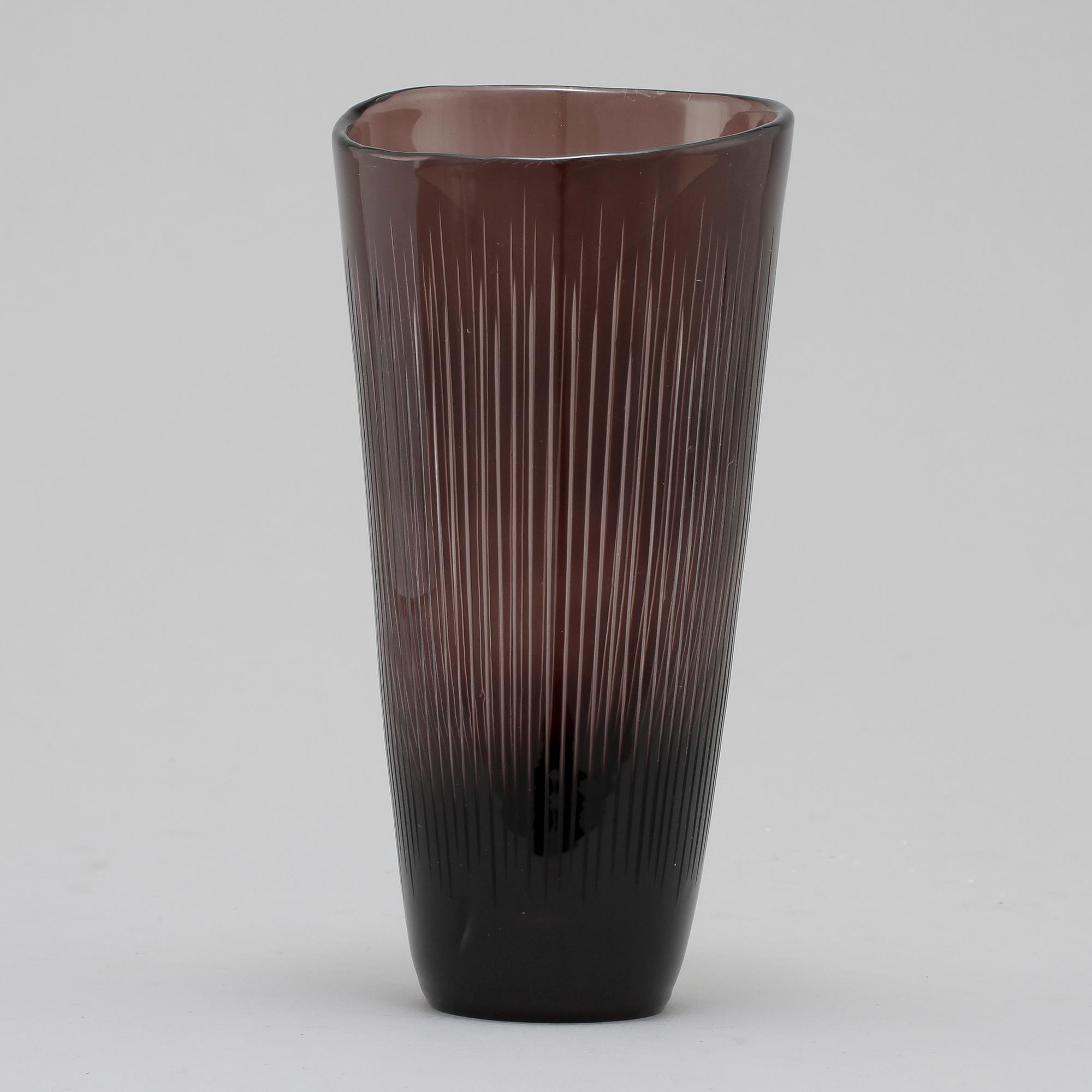 VAS, glas, Vicke Lindstrand, Kosta, 1900-talets andra hälft.