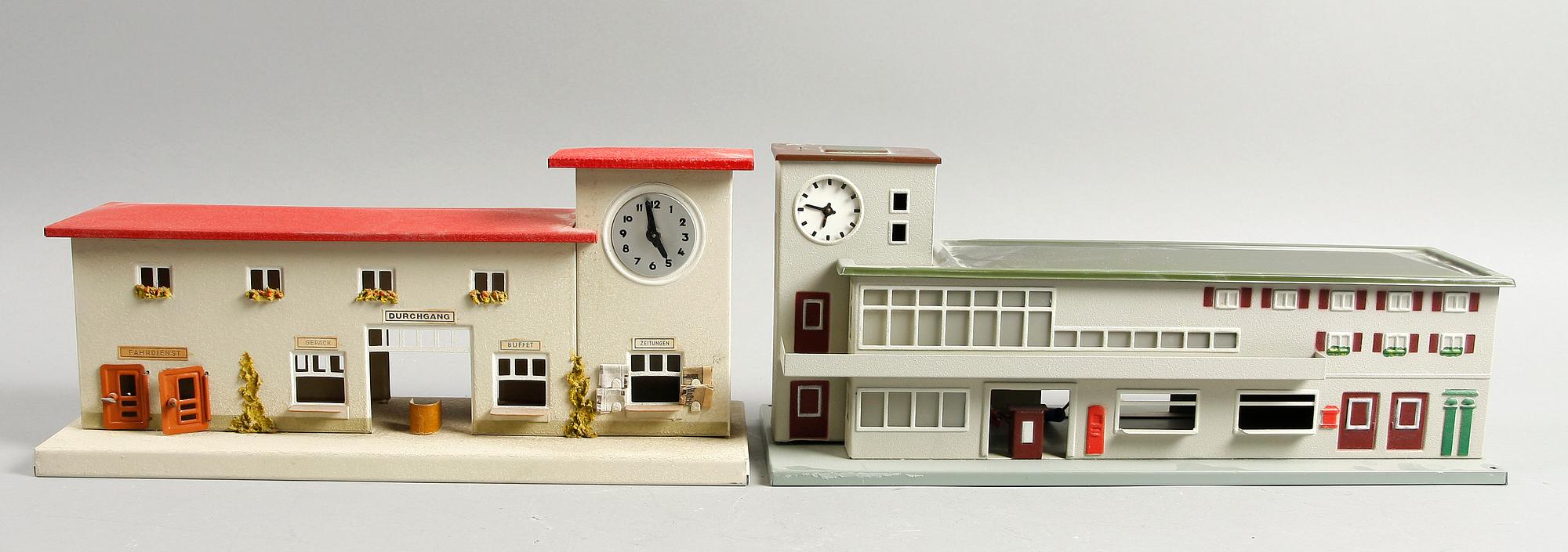 STATIONSHUS, 2 st, Märklin samt Kibri, H0.