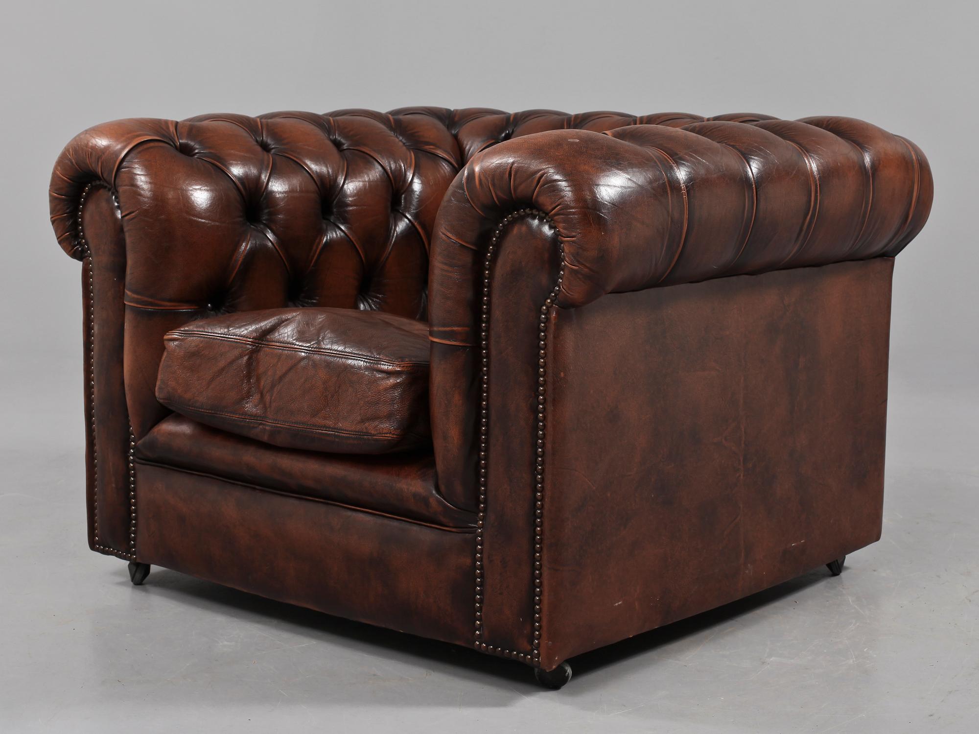 FÅTÖLJ, chesterfieldmodell, 1900-tal.