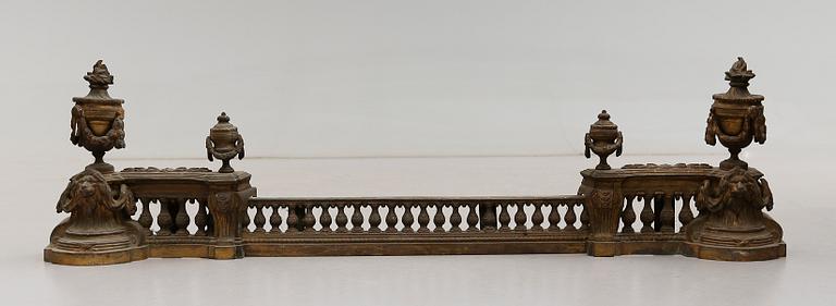 BRASSTÄLL, förgylld brons, 1800-talets mitt.