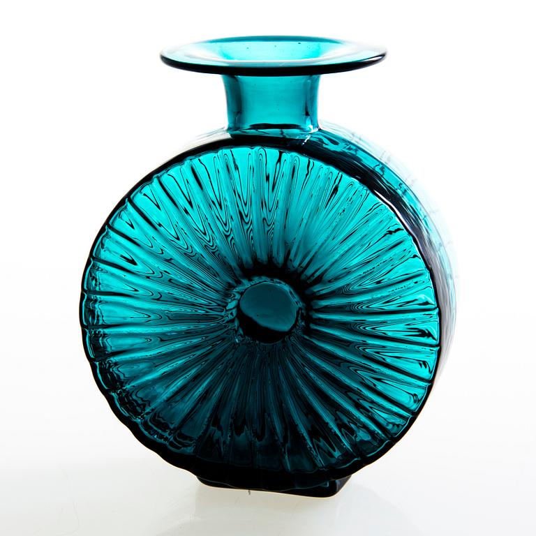 HELENA TYNELL,  a 'Sun bottle' for Riihimäen Lasi Oy. In production 1964-1974.