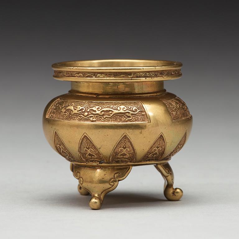 A bronze censer, Qingdynasty (1644-1912).