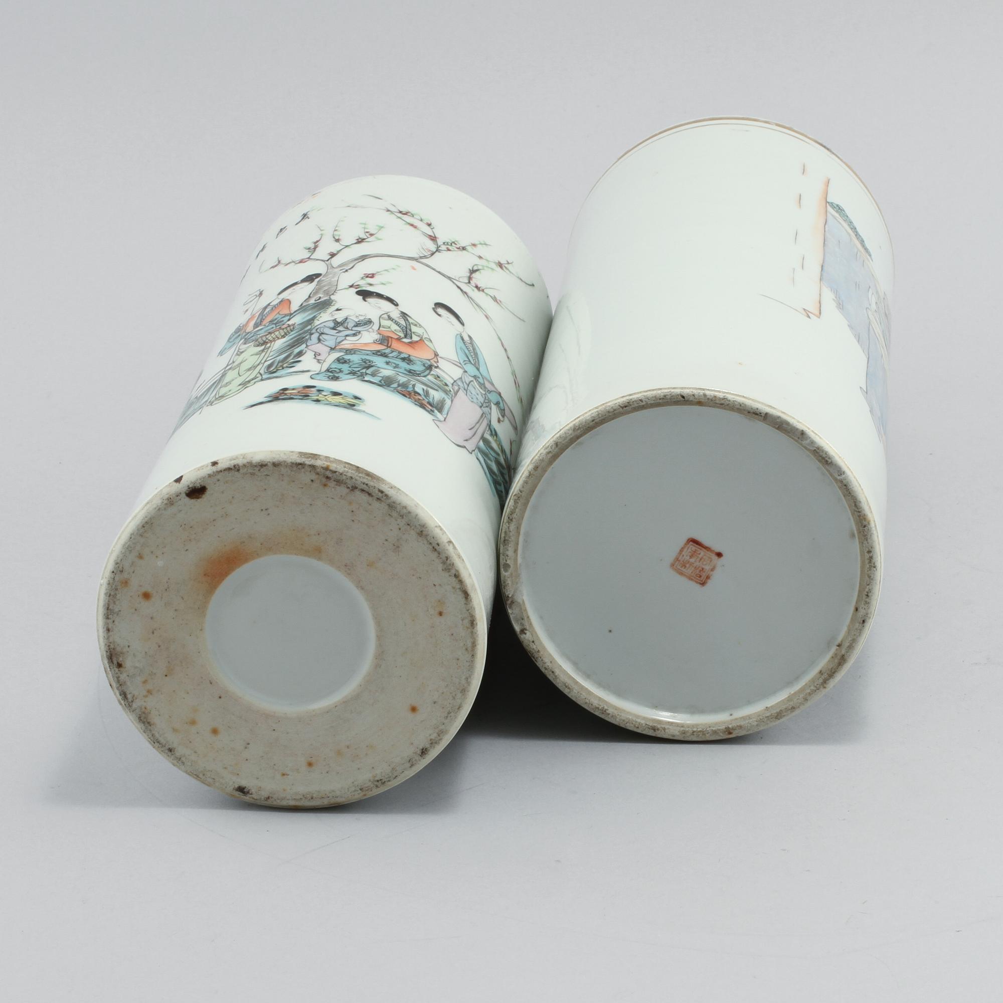 PENSELSTÄLL, 2 st, porslin, Kina, 1900-tal.