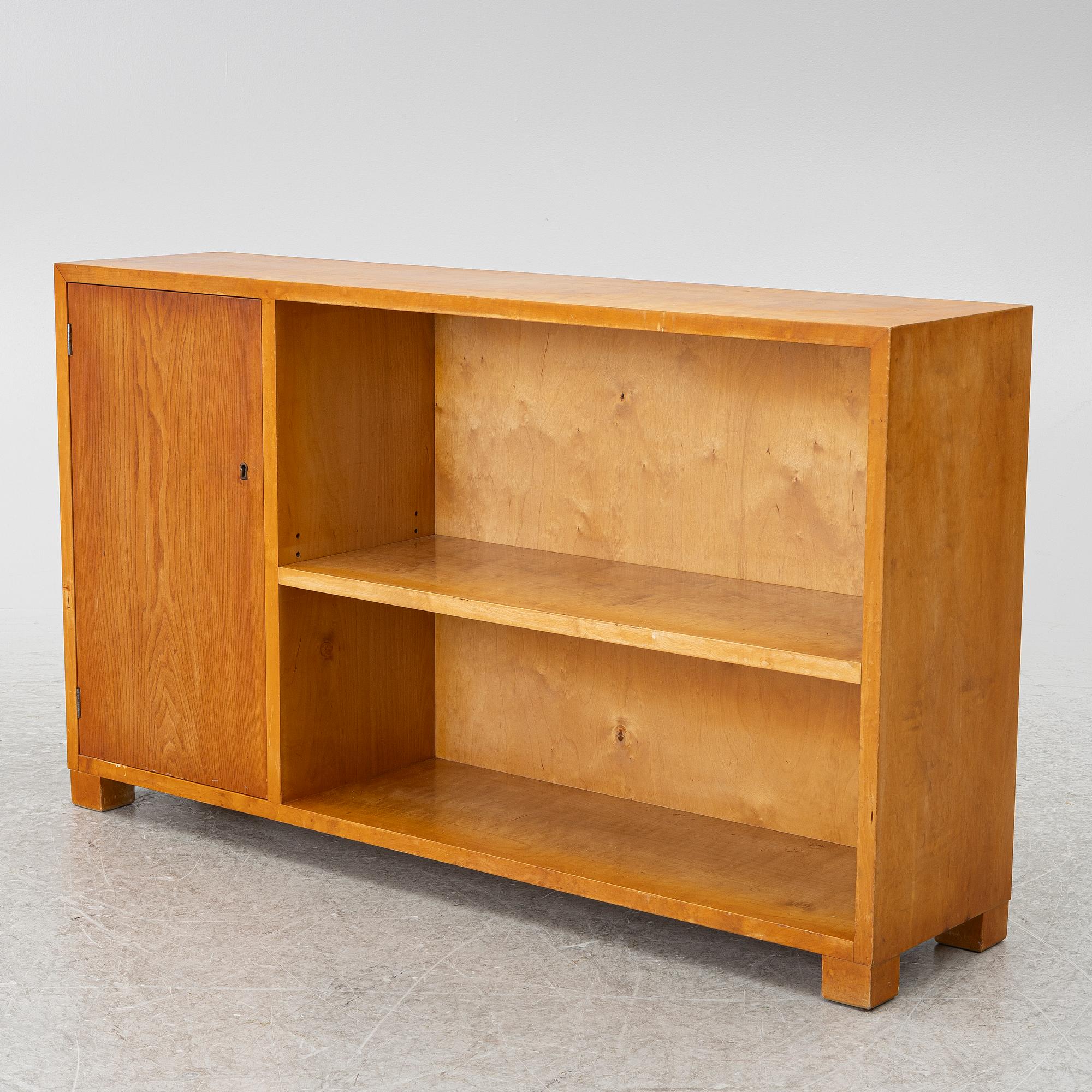 Bookcase, Functionalist, first half of the 20th century.