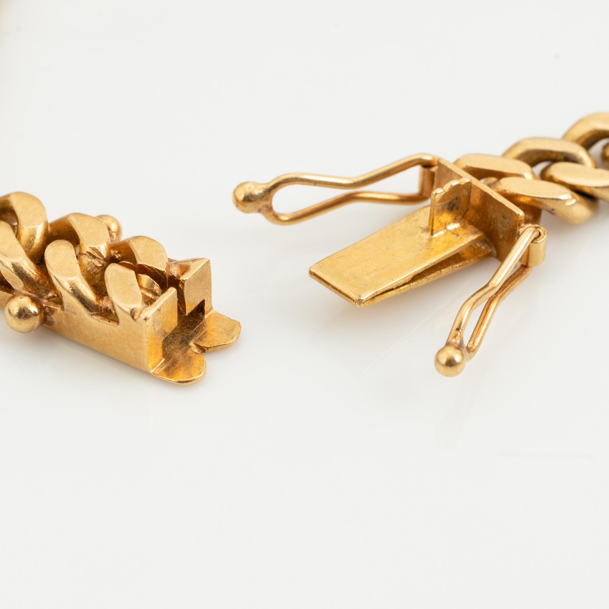 Armband, 18K guld med två berlocker  turkiska mynt 22K guld.