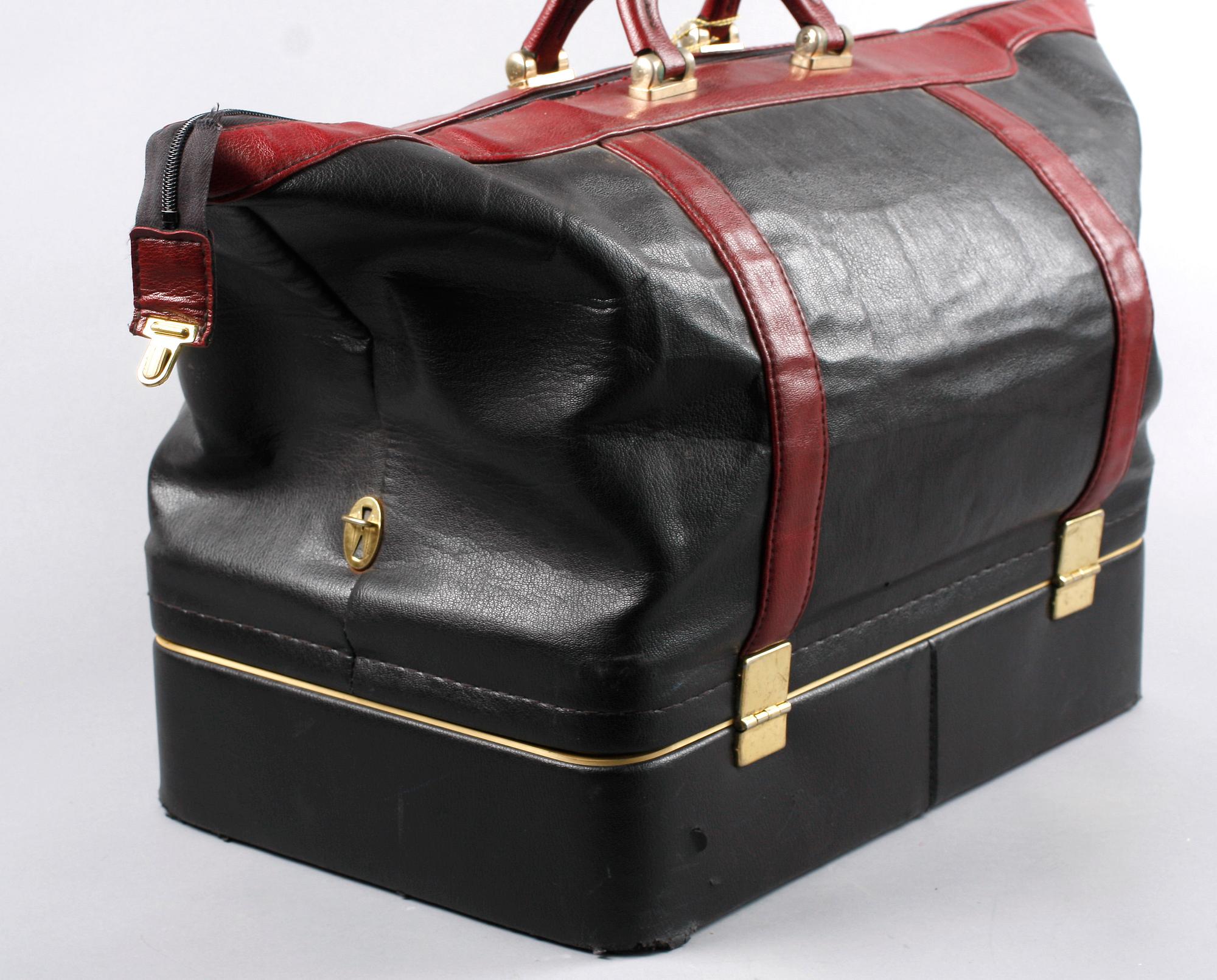 VÄSKA, Pierre Cardin.