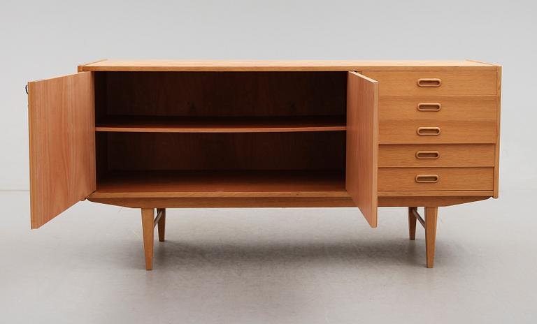 SIDEBOARD, 1900-talets andra hälft.
