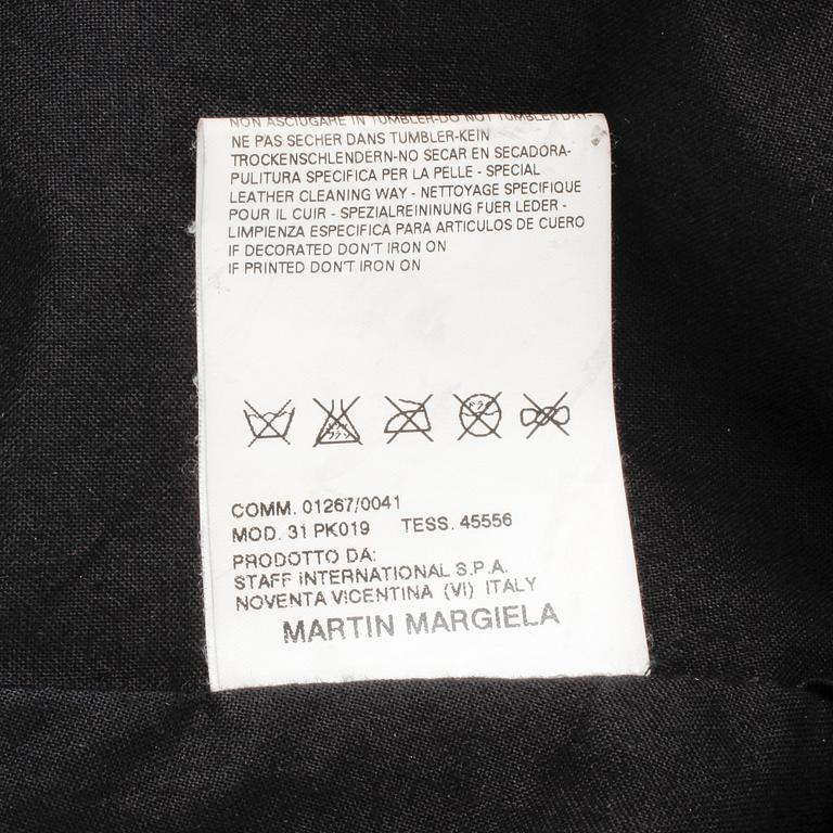MARTIN MARGIELA, a dark brown leather jacket, size 42.
