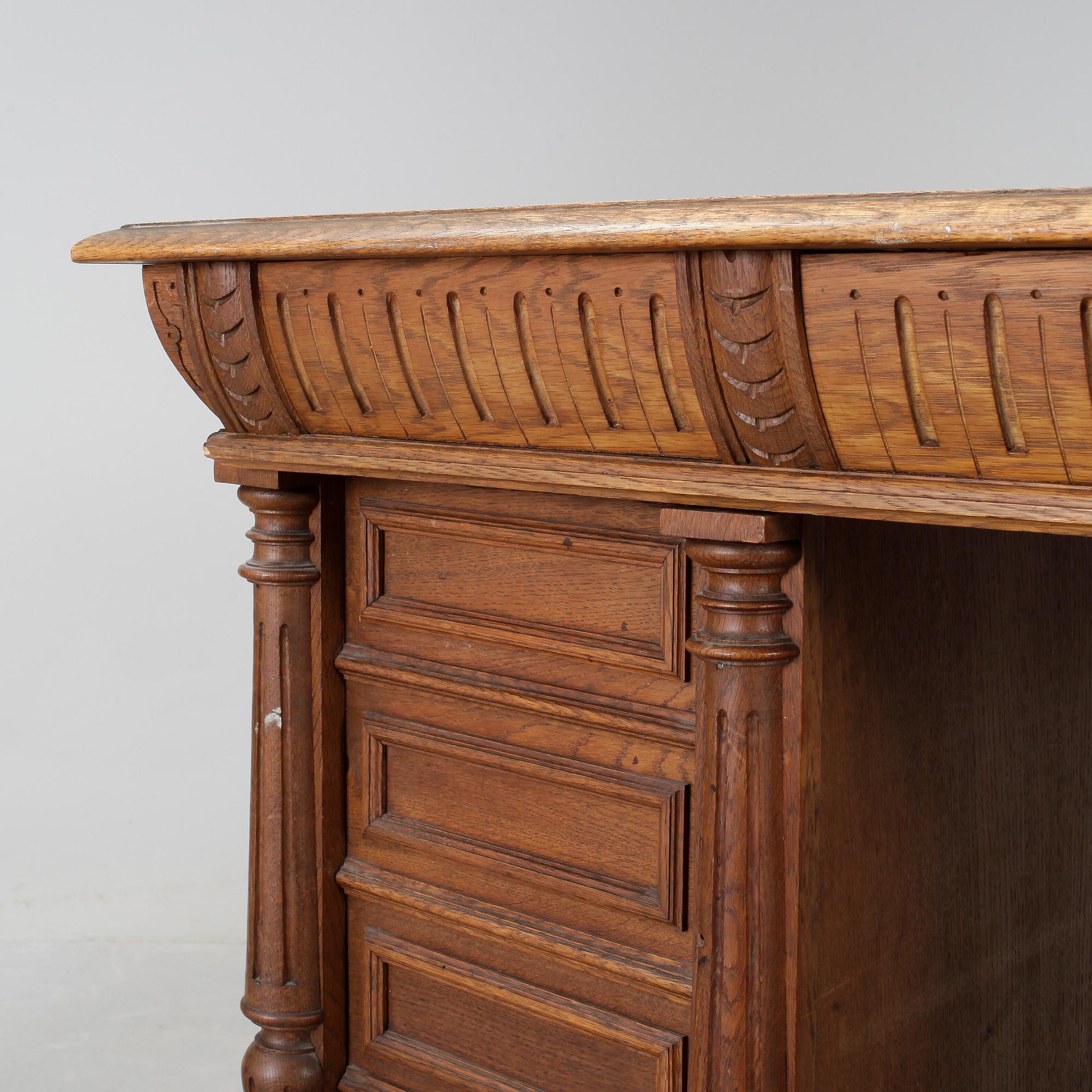 SKRIVBORD, nyrenässans, sent 1800-tal.