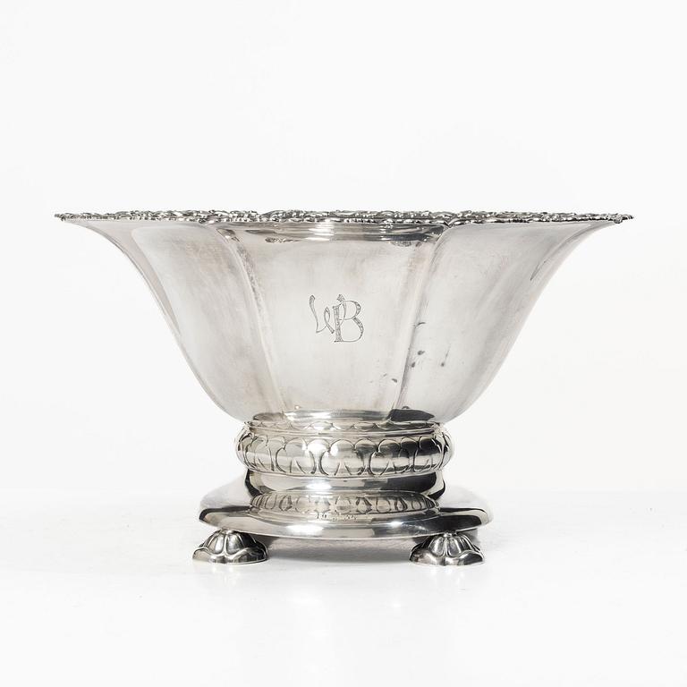 Kultakeskus Oy, skål på fot, silver, Tavastehus, Finland, 1934.