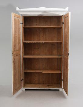 KLÄDSKÅP, 1800-talets mitt.