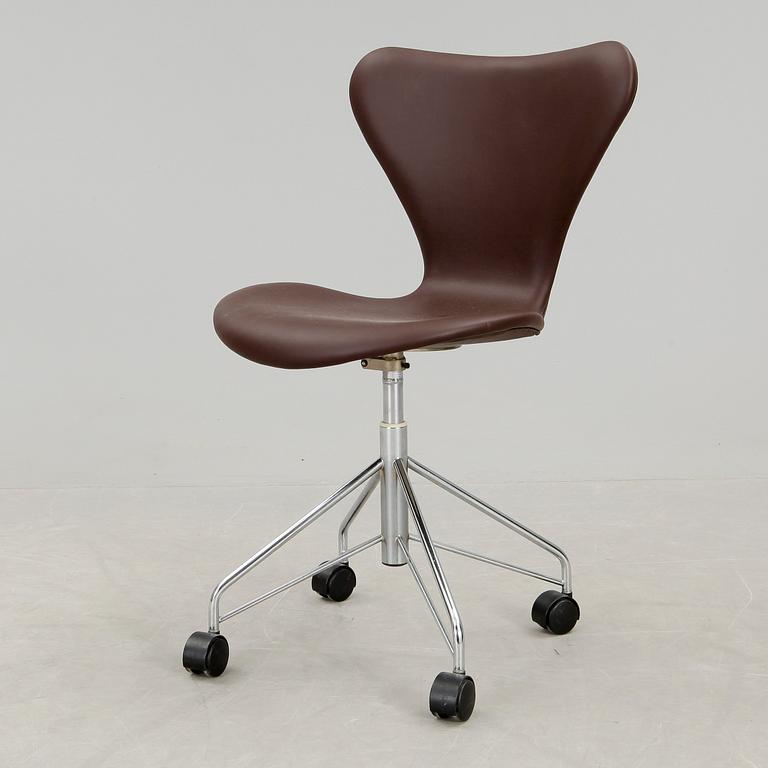 SKRIVBORDSSTOL, "Sjuan", Arne Jacobsen, Fritz Hansen.