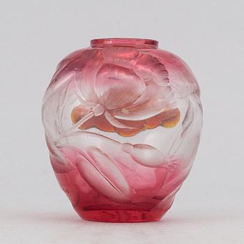 A Bohemian engraved glass jardinere and miniature vase, eraly 20th Century.