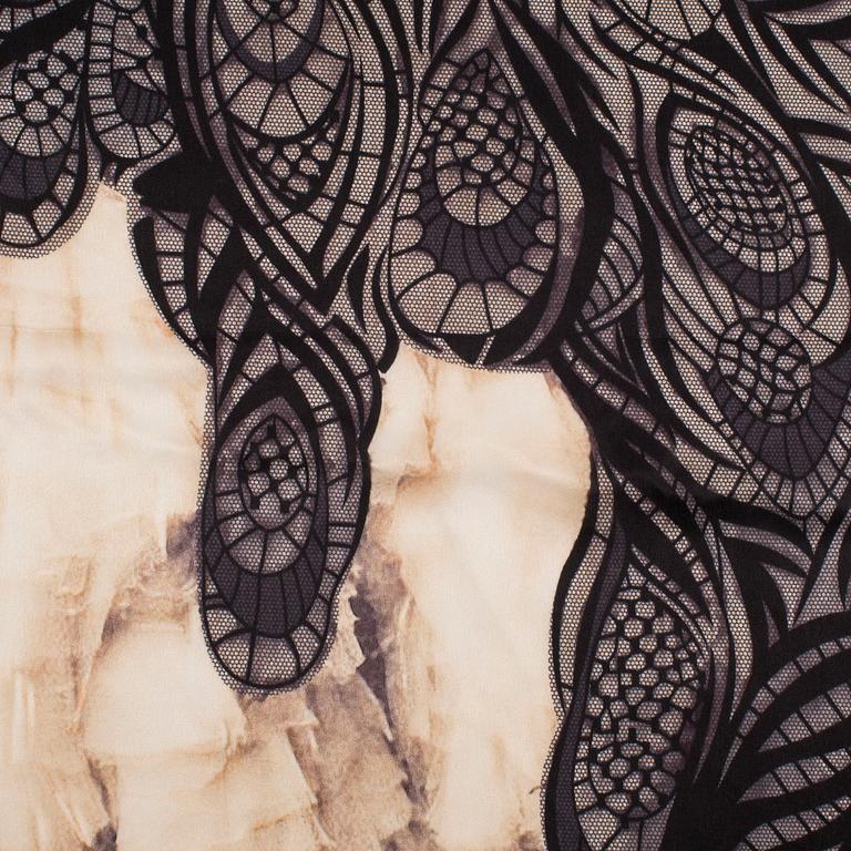 ALEXANDER MCQUEEN, shawl.