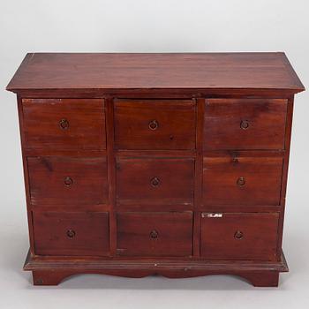 A mahogany chest of drawers, 21st century.