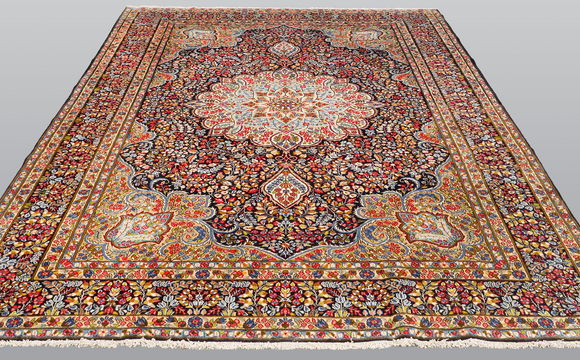 Matto, Kerman Lavar, ca 348 x 243 cm.