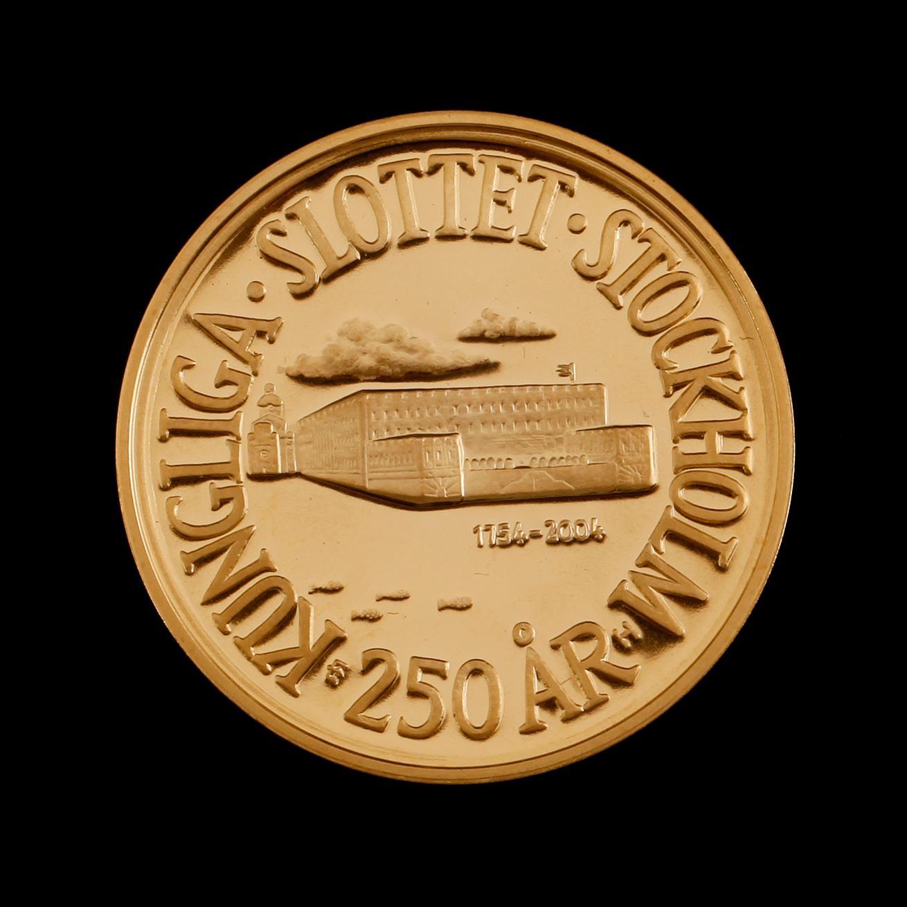 GULDMYNT, 2000 kronor, 2004. Vikt ca 12 gram.