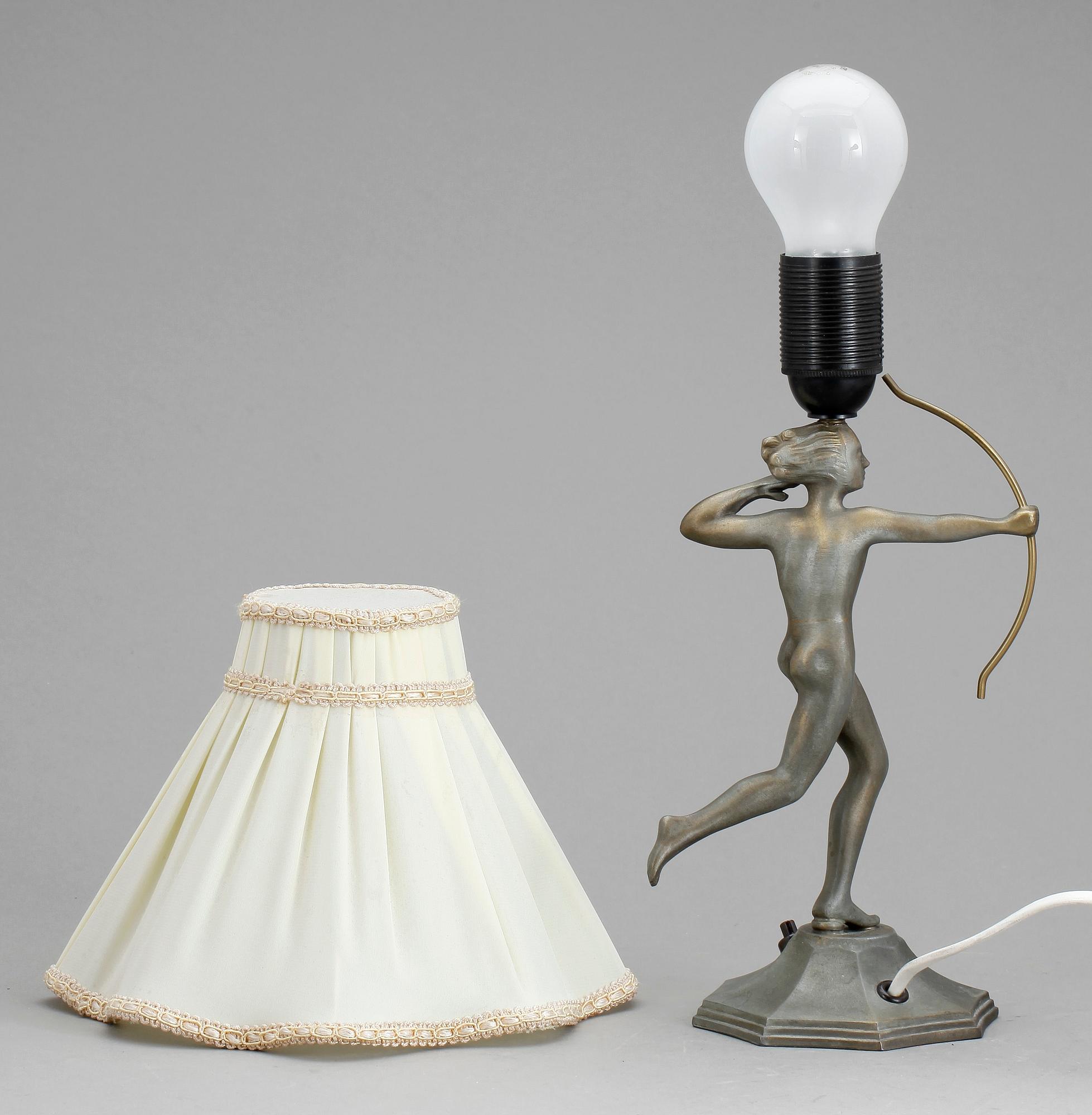 BORDSLAMPA, stjärnmetall, 1930-tal, märkt undertill.