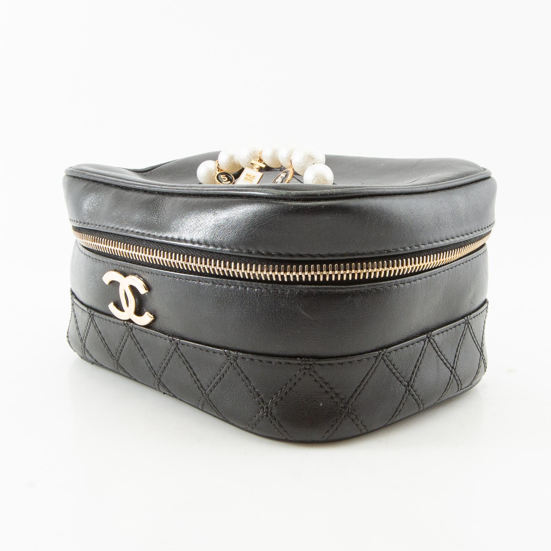 Chanel, vanity bag.