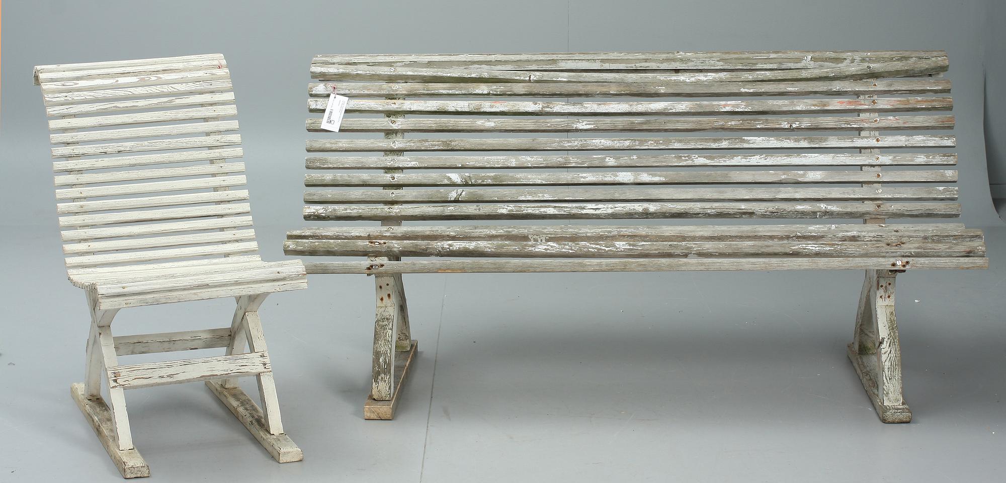 TRÄGÅRDSSOFFA MED STOL, trä. 1900-talets början.