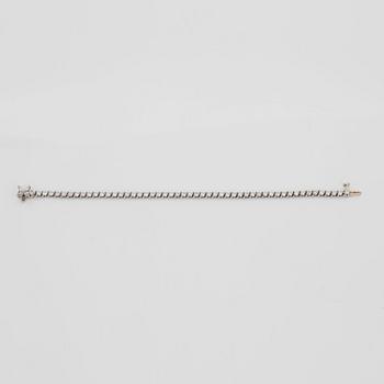 ARMBAND, Tiffany & Co, med briljant-och navetteslipade diamanter, cirka 3.40 ct.
