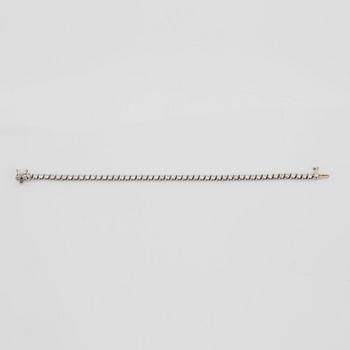 ARMBAND, Tiffany & Co, med briljant-och navetteslipade diamanter, cirka 3.40 ct.