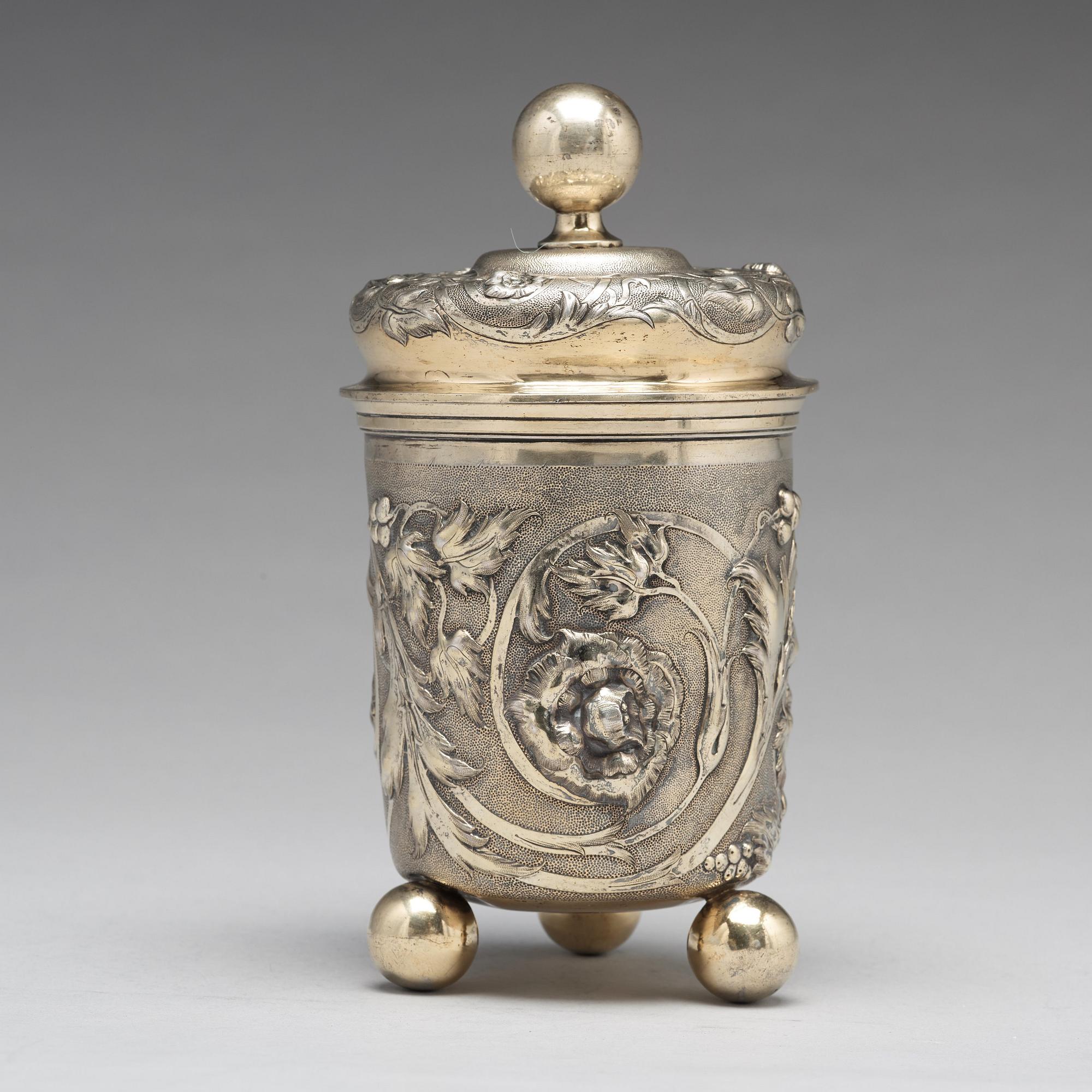 Bägare med lock, oidentifierad mästare, silver, Moskva 1857.