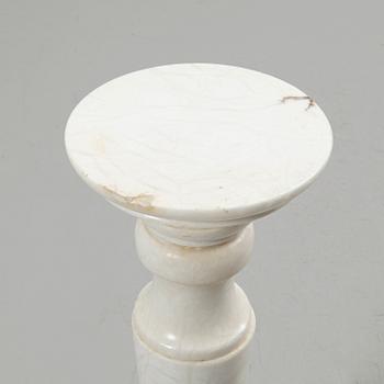 Pedestal with urn, 20th century.