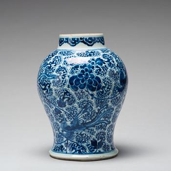 A blue and white jar, Qing dynasty, 18th Century.