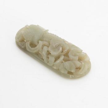 Amuletter, tre stycken, nefrit, Kina.