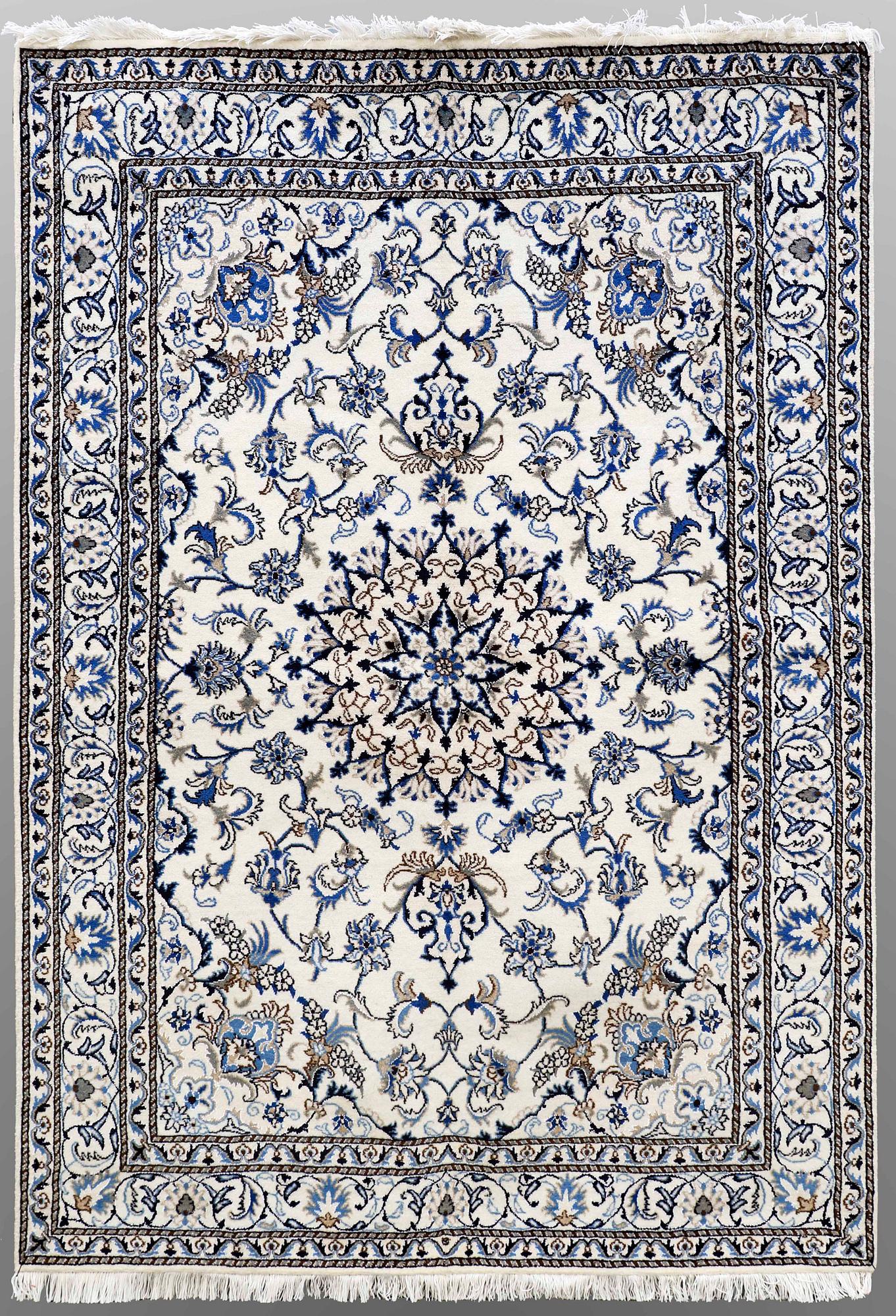 A carpat, Nain part silk, ca 238 x 152 cm.