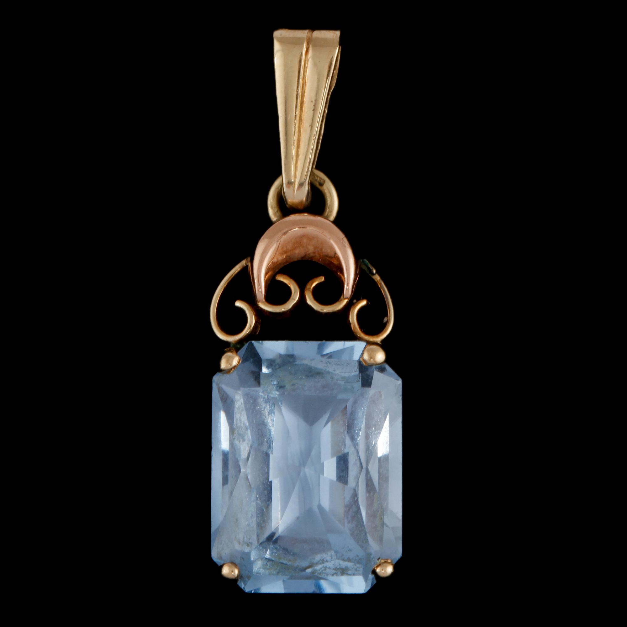 HÄNGE, 14k guld med fasettslipad blå safir, utländska stämplar, 1900-talets andra hälft. Vikt 2 g.