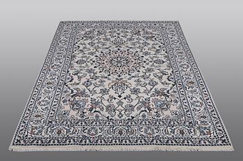 Matto, Nain, part, silk, ca 230 x 158 cm.