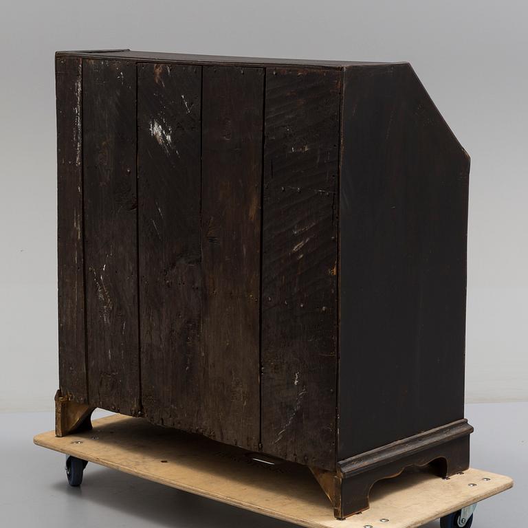 A late 18th century secretaire.