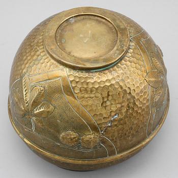 YTTERFODER, mässing, omkring år 1900.